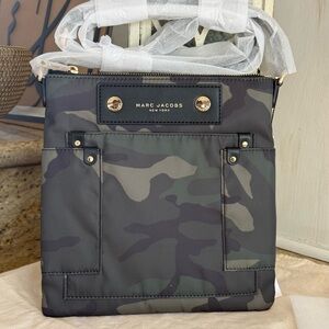 Marc Jacobs Preppy Swing Nylon Flat Crossbody Bag ~NWT~ Camo